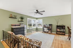 1110 W 72nd Cir, Merrillville, IN 46410 - Photo 9