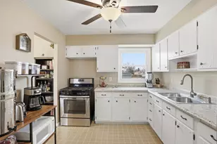 1110 W 72nd Cir, Merrillville, IN 46410 - Photo 15