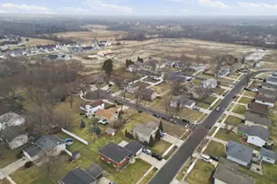 1110 W 72nd Cir, Merrillville, IN 46410 - Photo 29