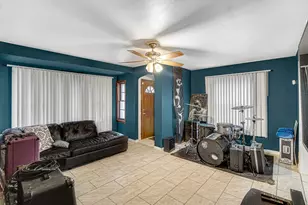 631 141st St, Hammond, IN 46327 - Photo 3