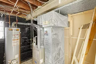 631 141st St, Hammond, IN 46327 - Photo 17