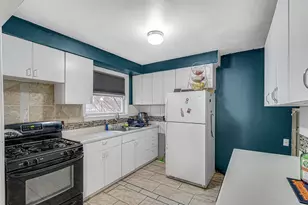 631 141st St, Hammond, IN 46327 - Photo 5