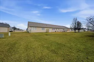 1318 Marigold Pl, Schererville, IN 46375 - Photo 19