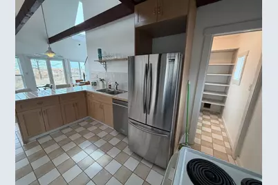 7605 Lake Shore Drive, Gary, IN 46403 - Photo 9