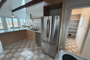 7605 Lake Shore Dr, Gary, IN 46403 - Photo 9