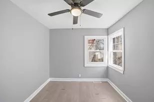 313 Dallas St, Gary, IN 46406 - Photo 7