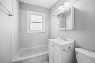 313 Dallas St, Gary, IN 46406 - Photo 9