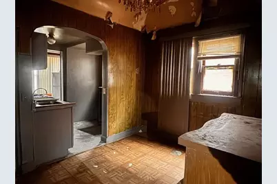 1686 W 10th Place, Gary, IN 46404 - Photo 5