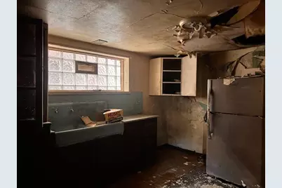 1686 W 10th Place, Gary, IN 46404 - Photo 11