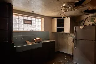 1686 W 10th Pl, Gary, IN 46404 - Photo 11