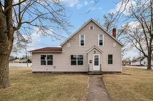 156 W St Louis St, Knox, IN 46534 - Photo 1