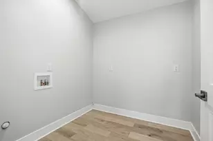 10043 Twin Creek Blvd, Munster, IN 46321 - Photo 35