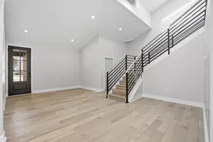 10043 Twin Creek Blvd, Munster, IN 46321 - Photo 21