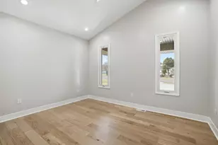 10043 Twin Creek Blvd, Munster, IN 46321 - Photo 25