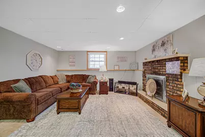 539 Wayne Street, Hobart, IN 46342 - Photo 11