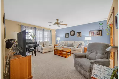 539 Wayne Street, Hobart, IN 46342 - Photo 3