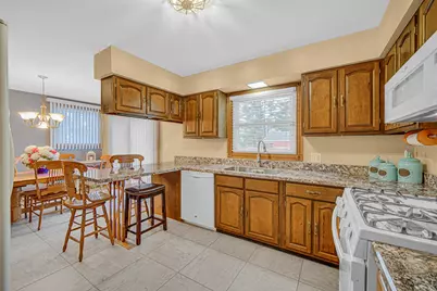 539 Wayne Street, Hobart, IN 46342 - Photo 5