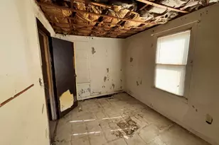 2407 Hanley St, Gary, IN 46406 - Photo 7