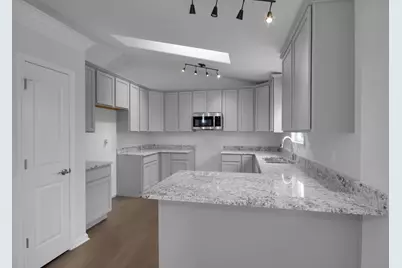 3008 W 82nd Place, Merrillville, IN 46410 - Photo 7