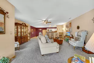 947 Oak Dr, Crown Point, IN 46307 - Photo 7