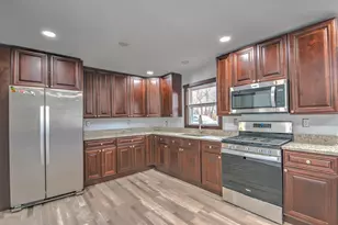 2800 E 73rd Ave, Merrillville, IN 46410 - Photo 9