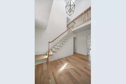 4202 Brentwood Drive, Valparaiso, IN 46383 - Photo 5