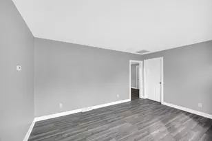 1517 E 174th St, Hammond, IN 46324 - Photo 9