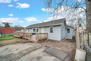 1517 E 174th St, Hammond, IN 46324 - Photo 3