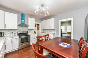 247 Hendricks Pl, Indianapolis, IN 46201 - Photo 9