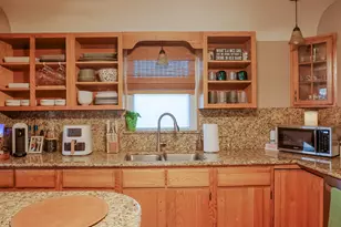 141 N Dwiggins St, Griffith, IN 46319 - Photo 7