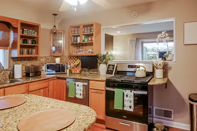 141 N Dwiggins Street, Griffith, IN 46319 - Photo 3