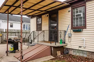 141 N Dwiggins St, Griffith, IN 46319 - Photo 29