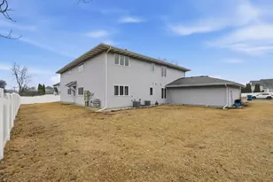 2308 Barbara Jean Dr, Schererville, IN 46375 - Photo 15