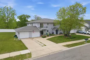2308 Barbara Jean Dr, Schererville, IN 46375 - Photo 3