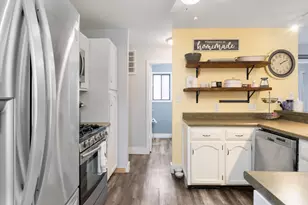 2016 Laura Ln, Chesterton, IN 46304 - Photo 9