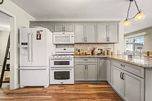 1448 Cynthia Ct, Schererville, IN 46375 - Photo 7