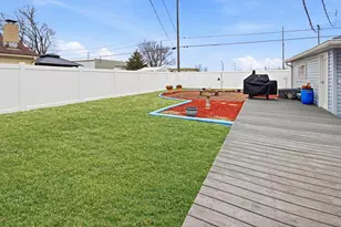 8023 Richard St, Highland, IN 46322 - Photo 15