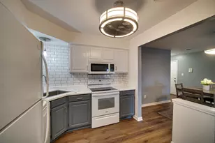 245 W Joliet St, Schererville, IN 46375 - Photo 11