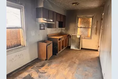 302 Lincoln Street, Gary, IN 46402 - Photo 3