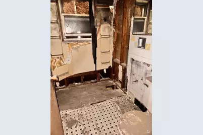 302 Lincoln Street, Gary, IN 46402 - Photo 5