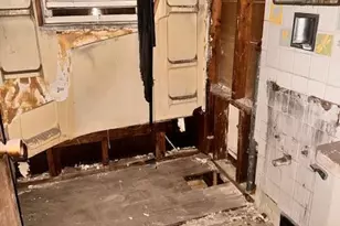 302 Lincoln St, Gary, IN 46402 - Photo 5