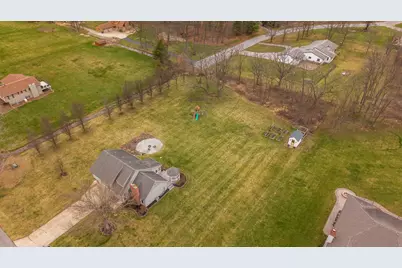 411 Forest View Drive, Valparaiso, IN 46385 - Photo 49