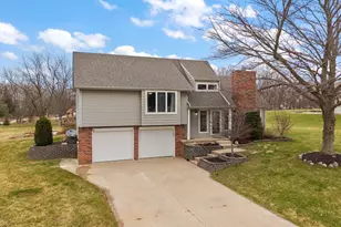 411 Forest View Dr, Valparaiso, IN 46385 - Photo 57