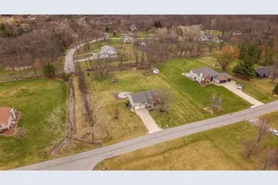 411 Forest View Drive, Valparaiso, IN 46385 - Photo 47