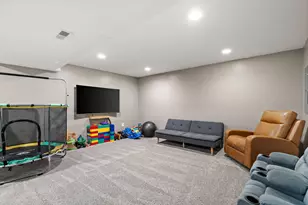 411 Forest View Dr, Valparaiso, IN 46385 - Photo 37