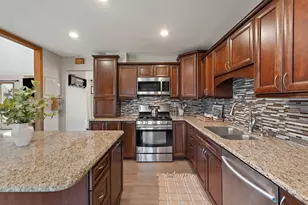 411 Forest View Dr, Valparaiso, IN 46385 - Photo 21