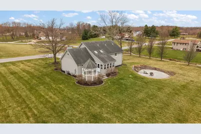 411 Forest View Drive, Valparaiso, IN 46385 - Photo 5