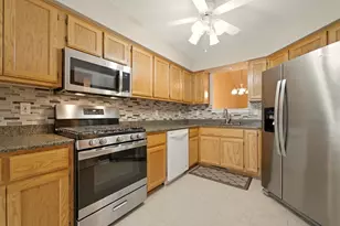 411 Pine Ridge Cir, Lowell, IN 46356 - Photo 5