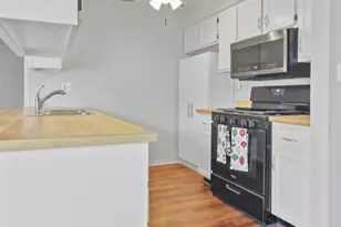 6277 Waite St, Merrillville, IN 46410 - Photo 3