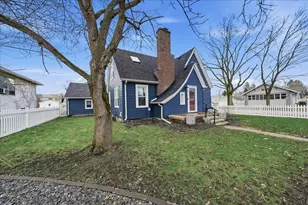 607 Oak St, Valparaiso, IN 46383 - Photo 3